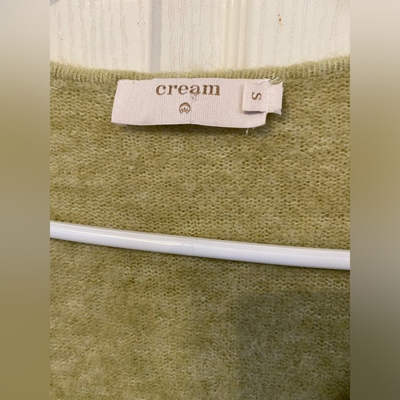 Cream Light Sage Green V-Neck Pullover - Picture 4 of 13
